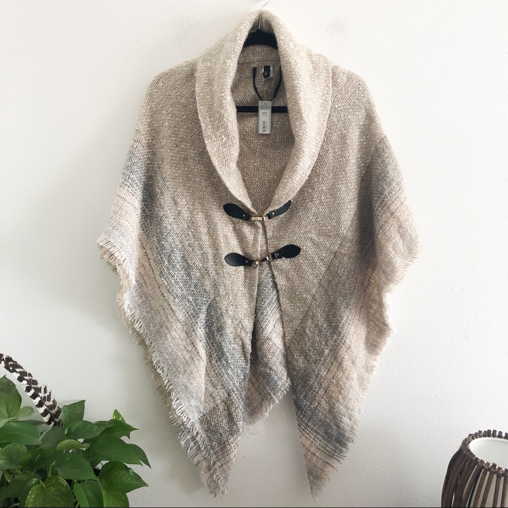 APT 9 NWT knit soft cozy poncho cape OS